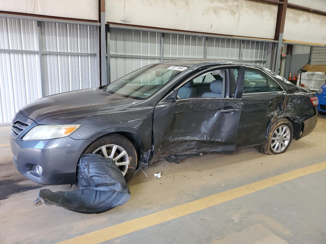 TOYOTA CAMRY BASE 2011