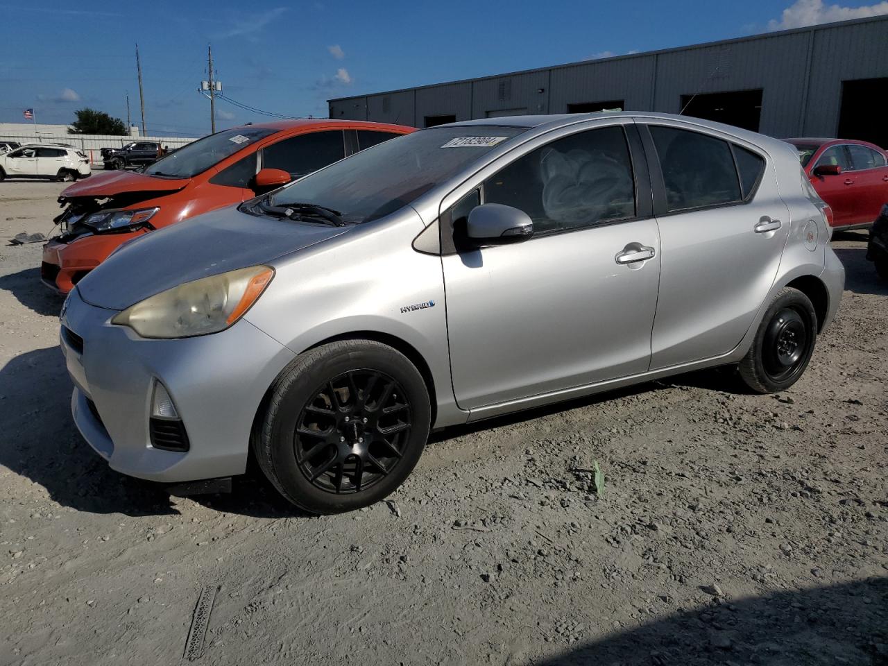 TOYOTA Prius C 2012