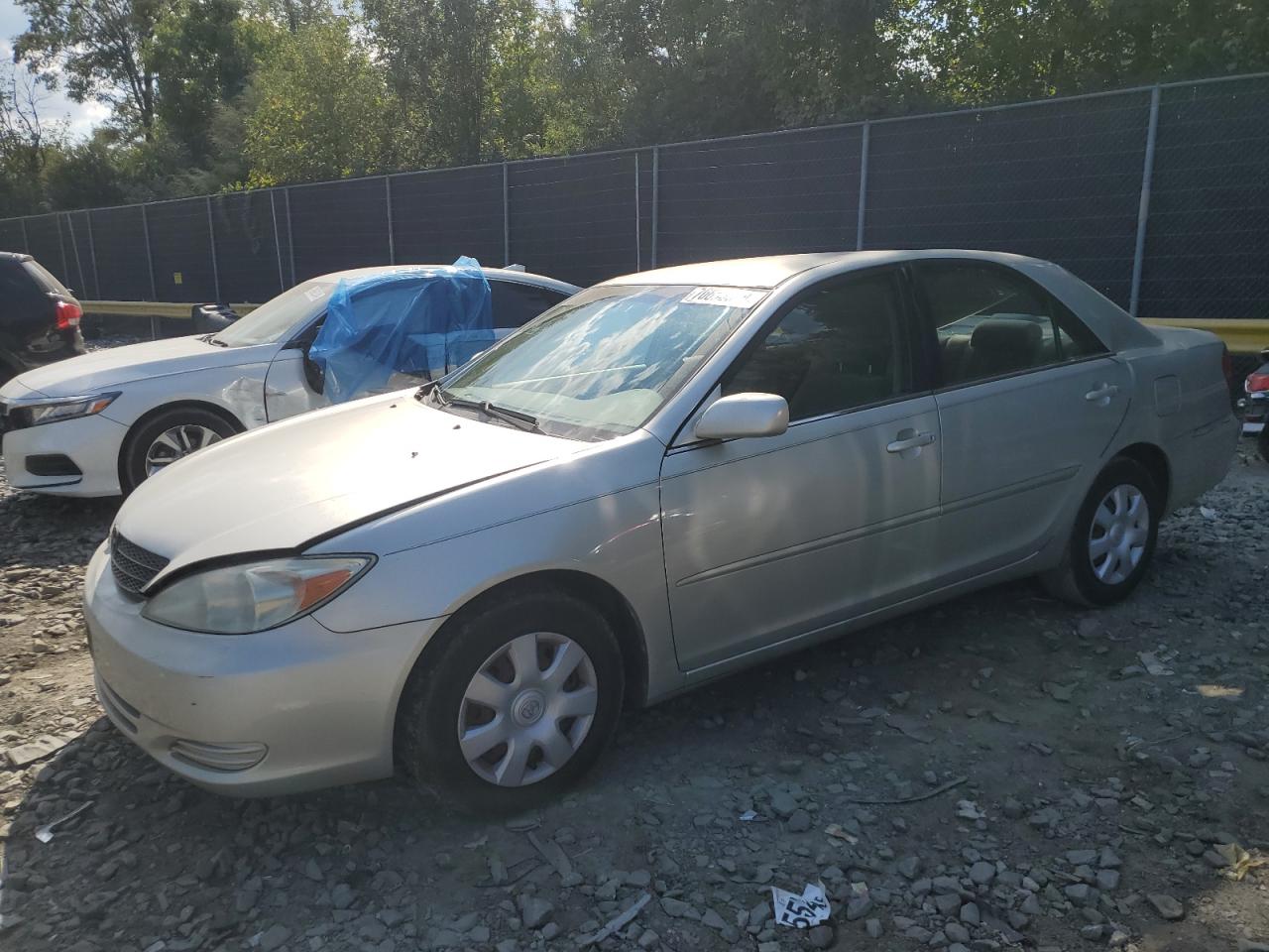 TOYOTA CAMRY LE 2004