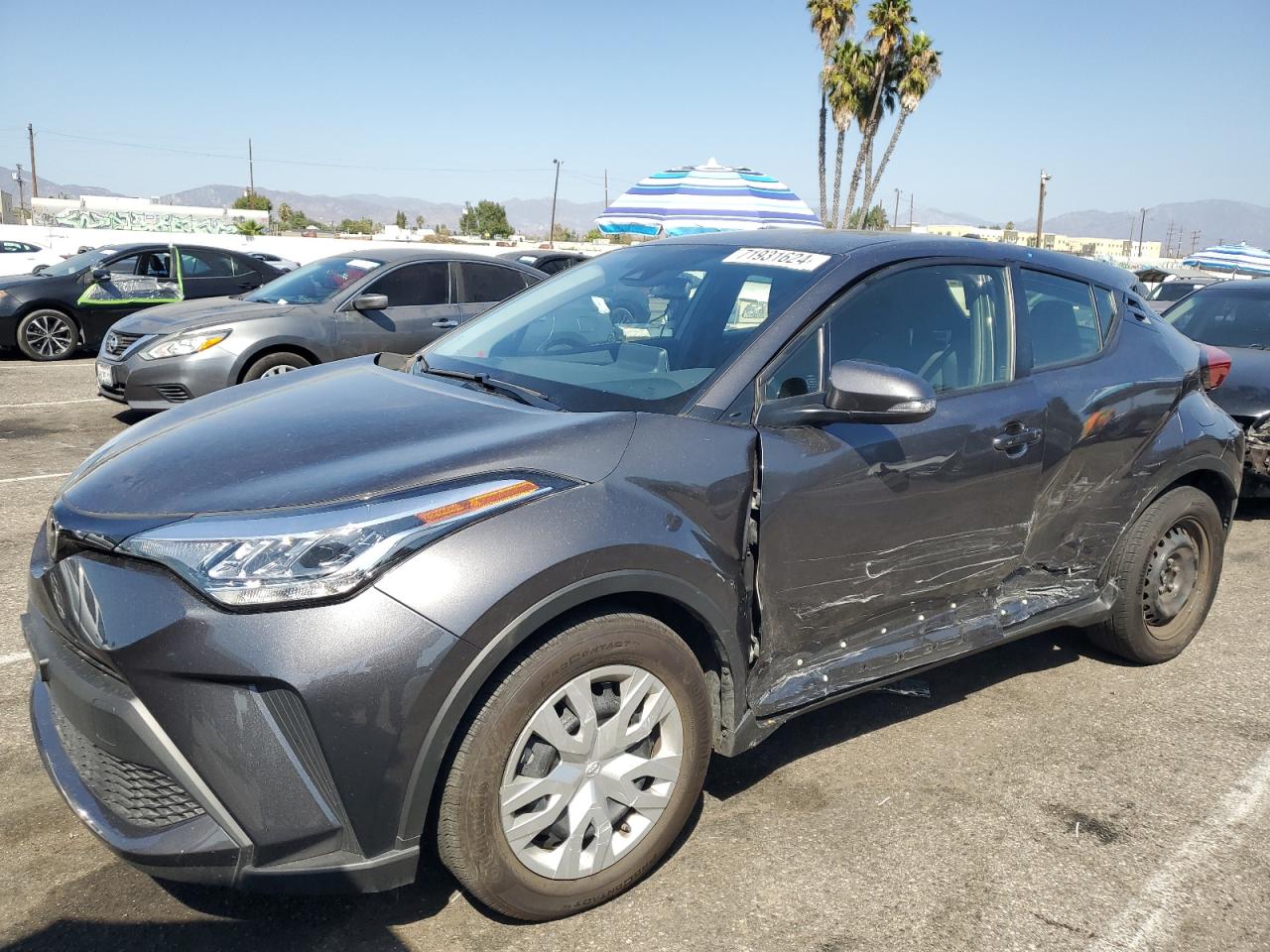 TOYOTA C-HR XLE 2021