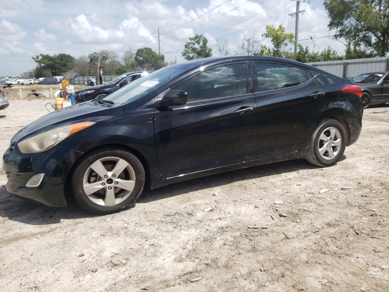 HYUNDAI ELANTRA GL 2013