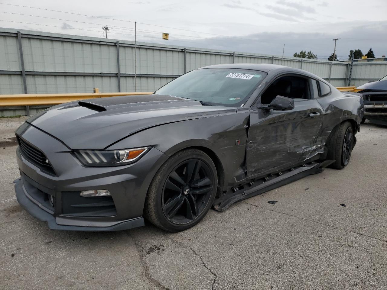 FORD MUSTANG 2015
