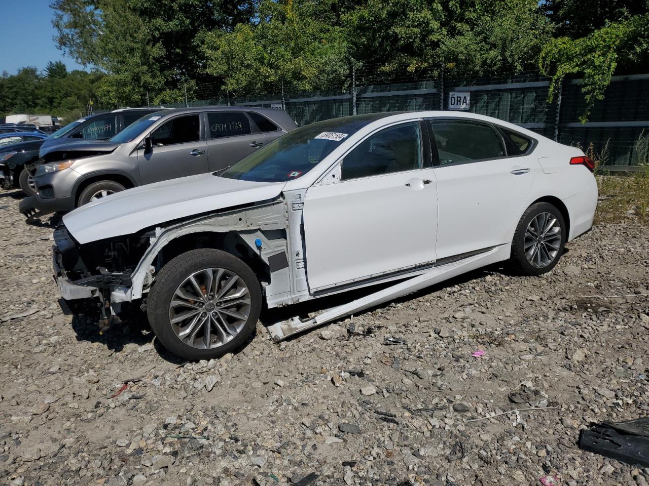 HYUNDAI GENESIS 3. 2016