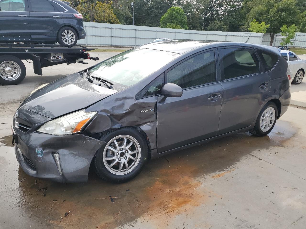 TOYOTA PRIUS V 2013