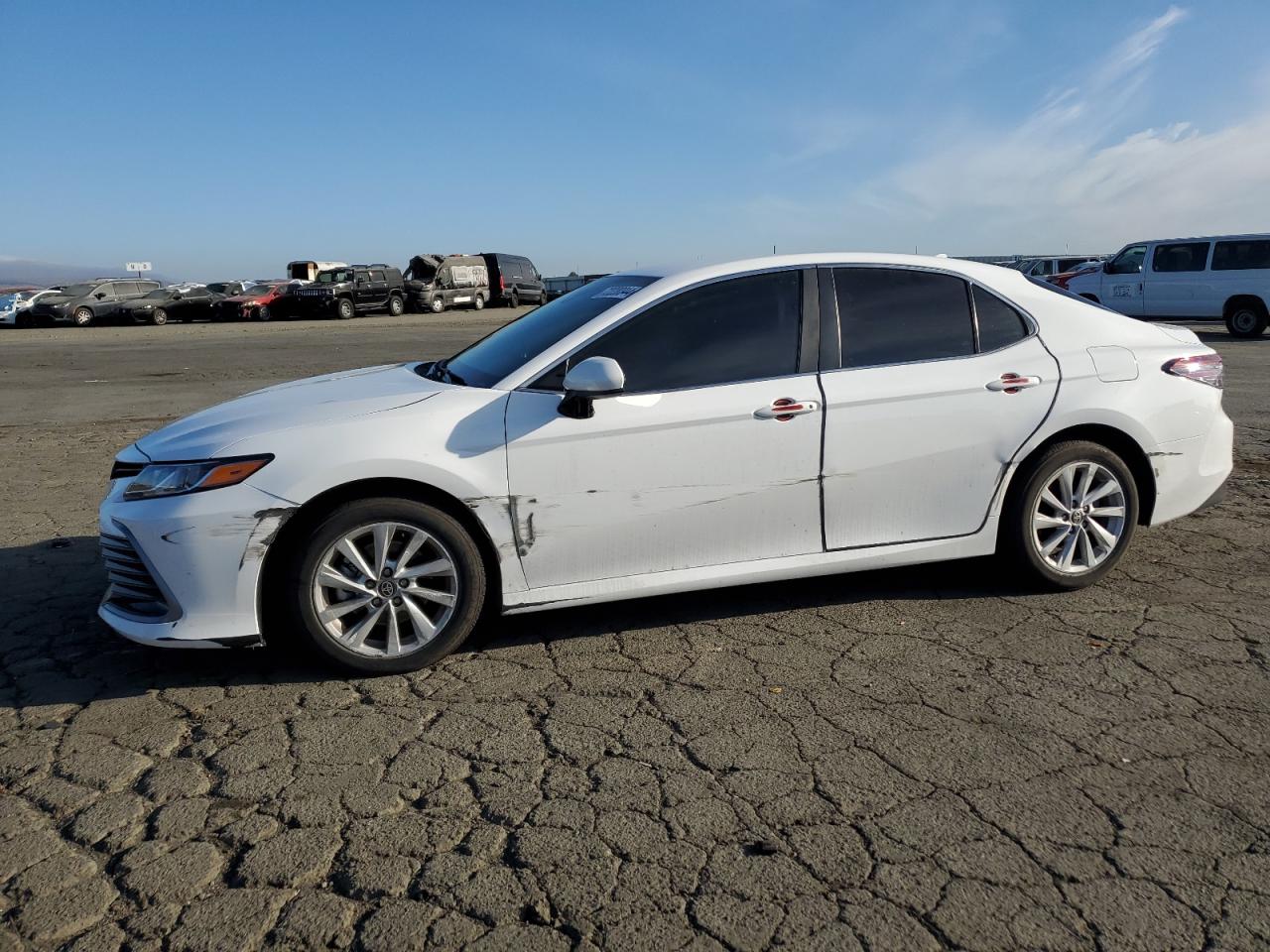 TOYOTA CAMRY LE 2024