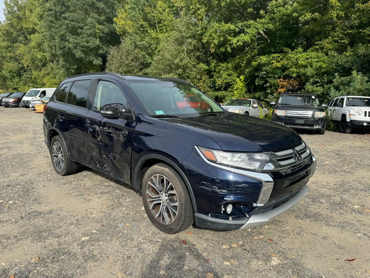 MITSUBISHI Outlander 2016