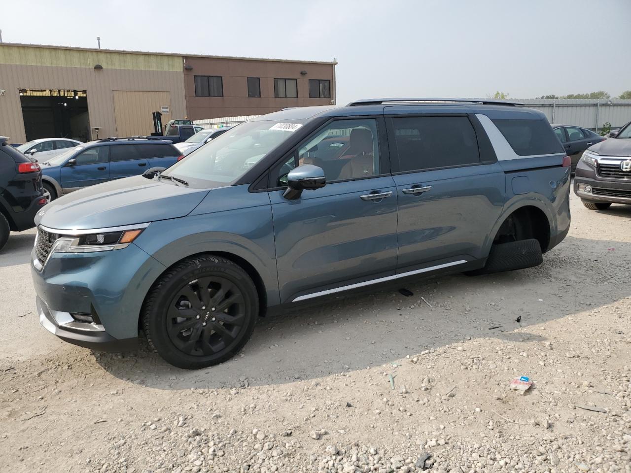 KIA CARNIVAL S 2023