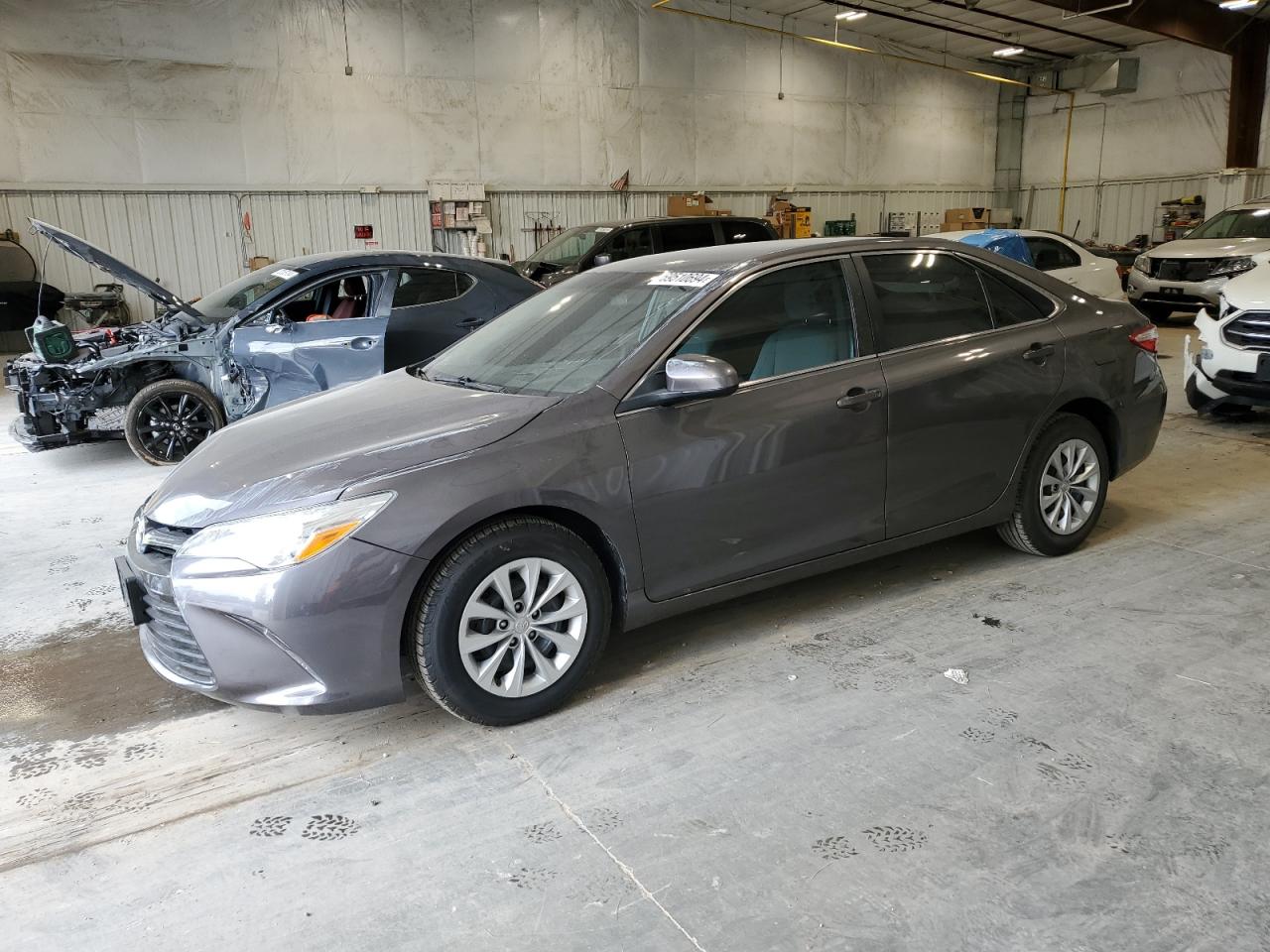 TOYOTA CAMRY LE 2016
