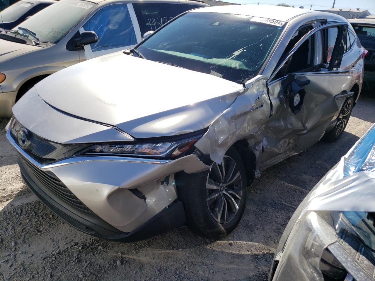 TOYOTA VENZA LE 2021