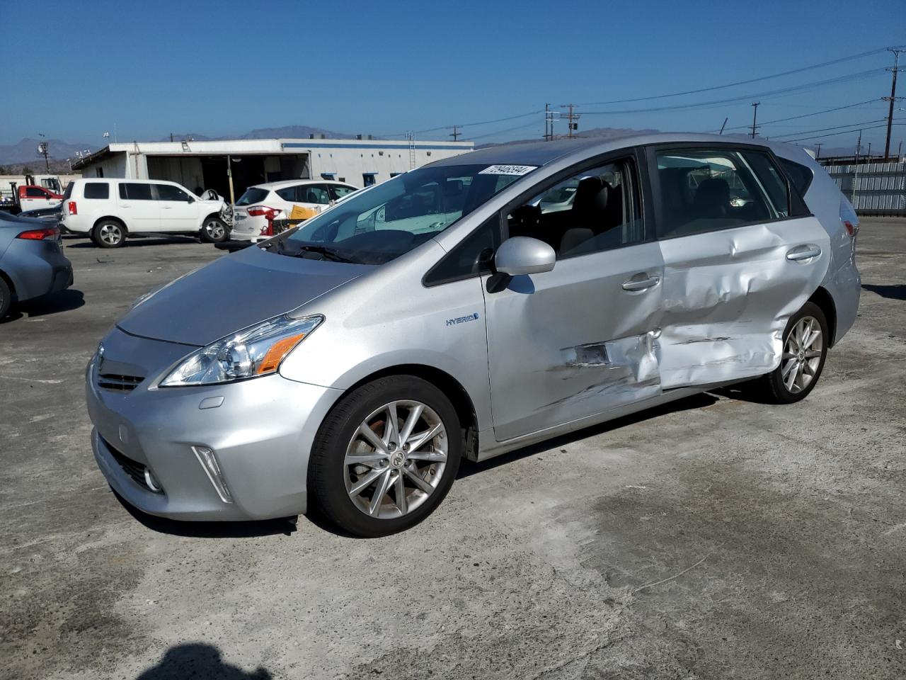 TOYOTA PRIUS V 2013