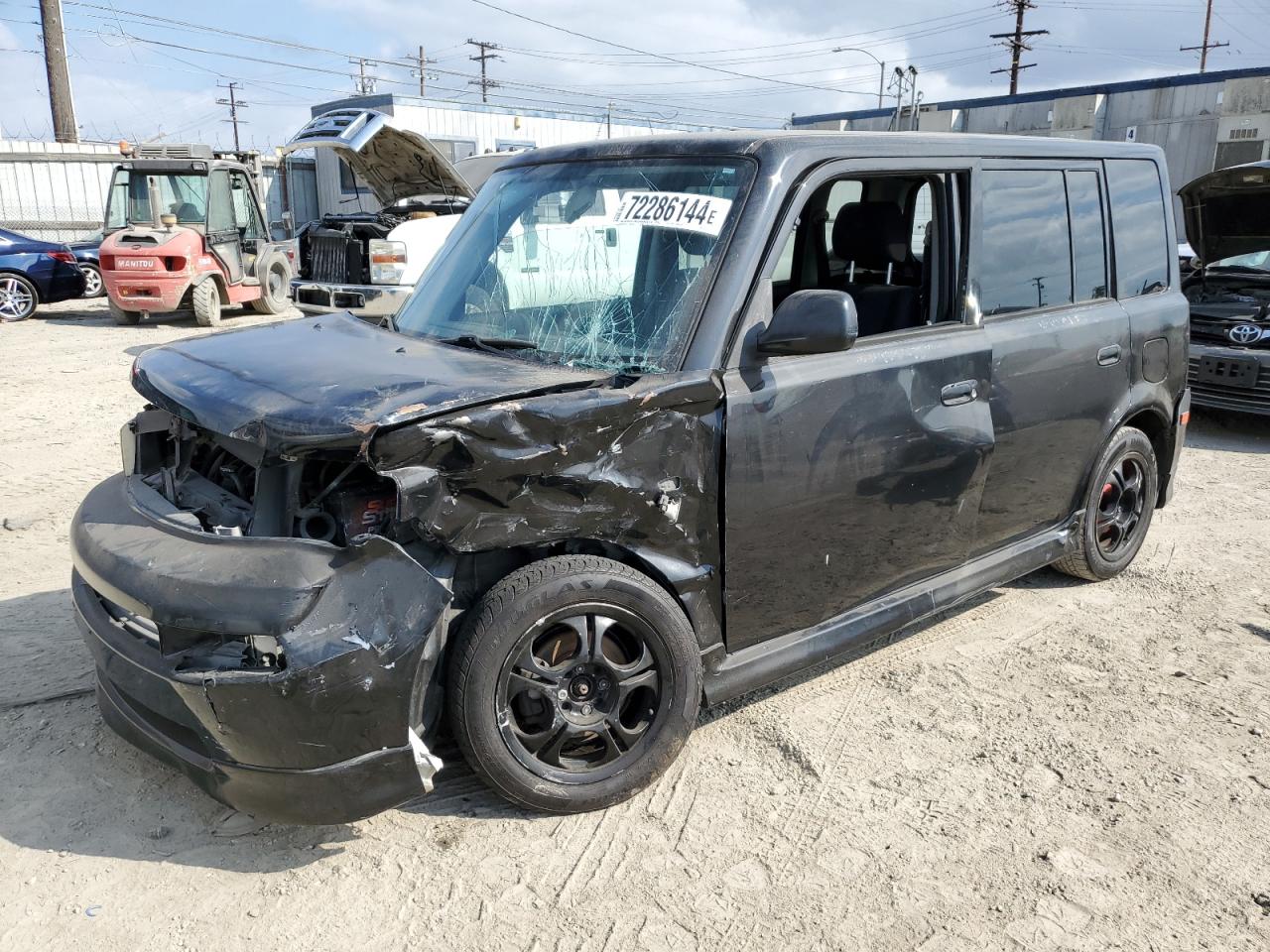 TOYOTA Scion Xb 2004