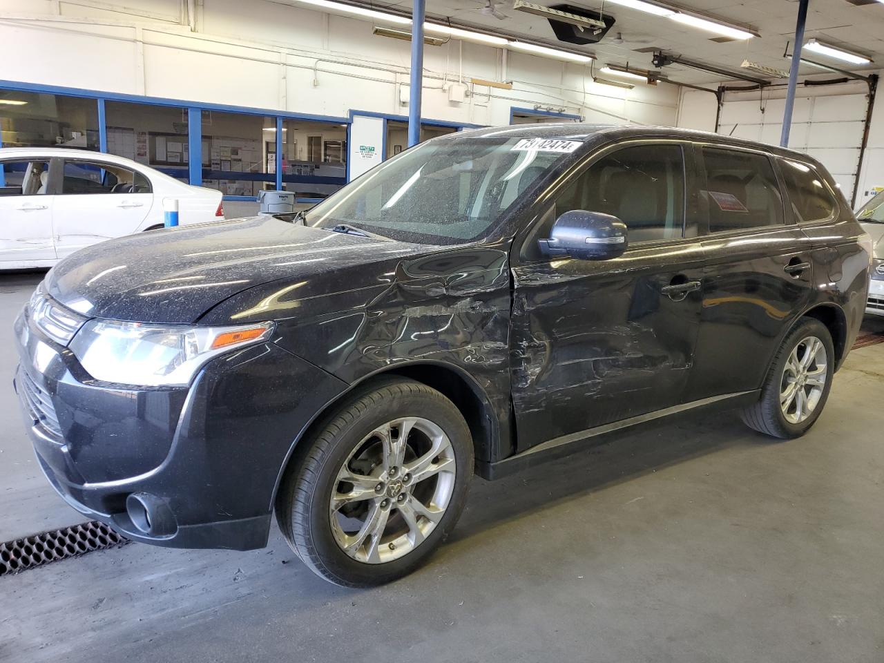 MITSUBISHI OUTLANDER 2014