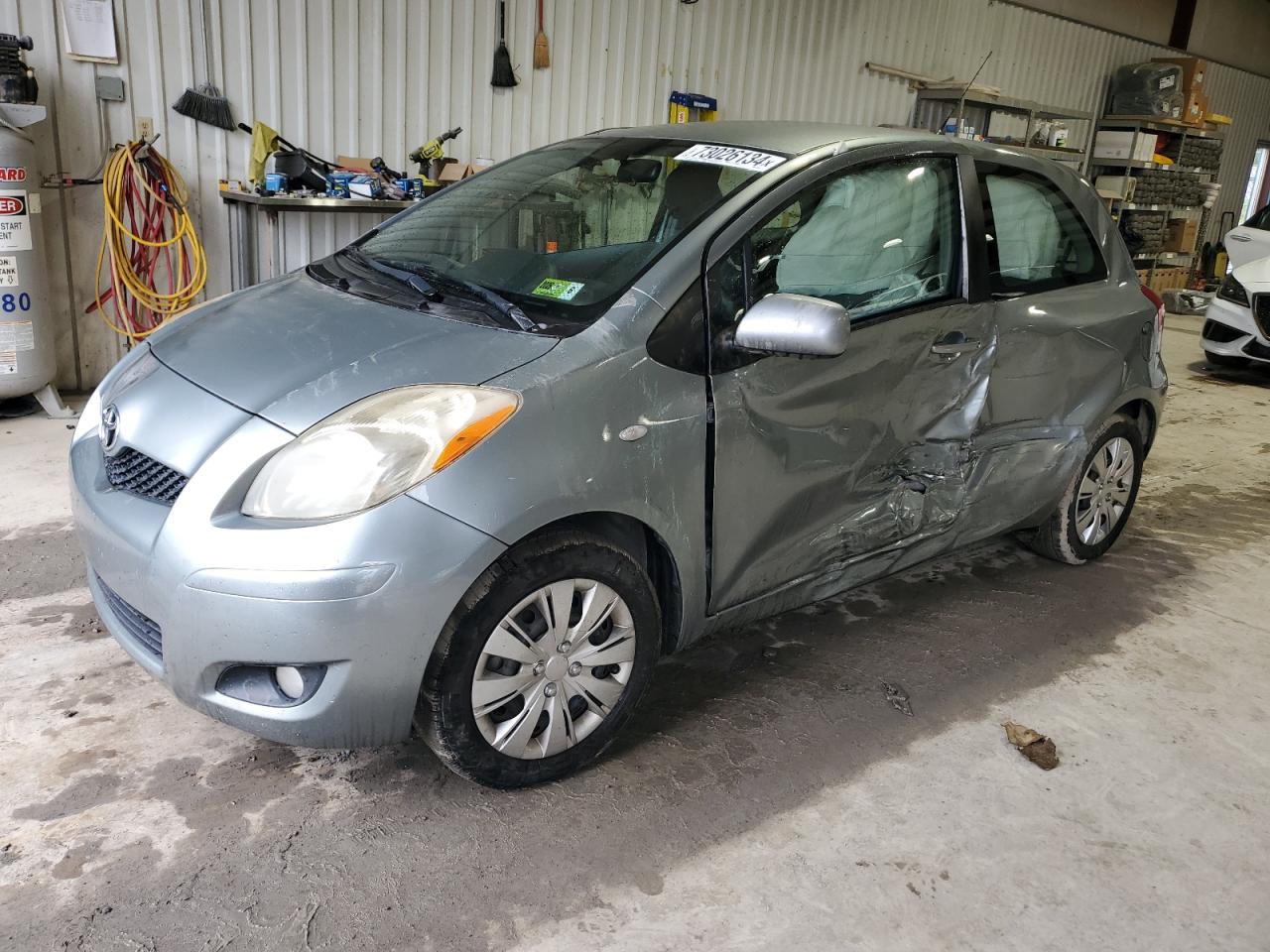 TOYOTA Yaris 2011