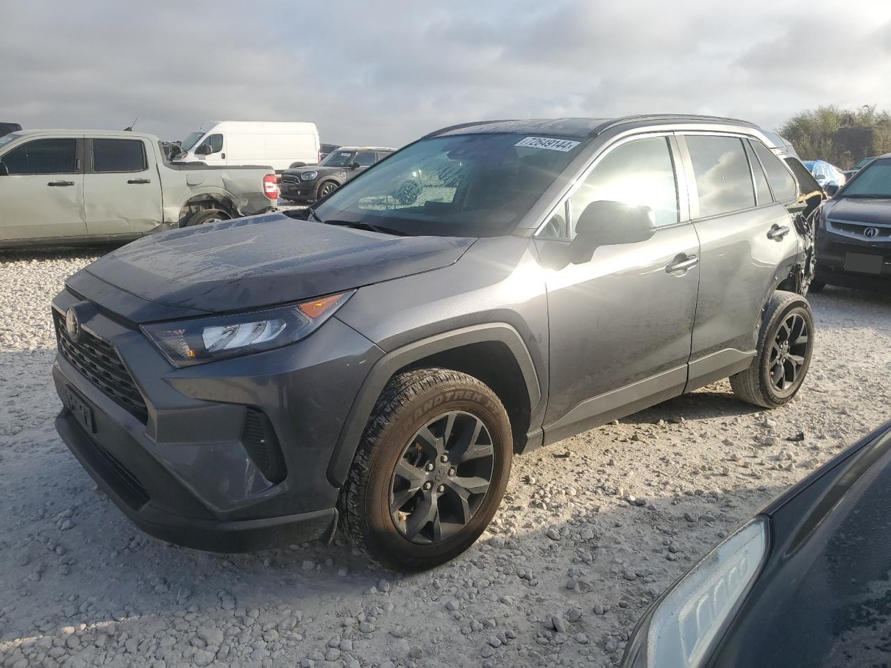 TOYOTA RAV4 LE 2021