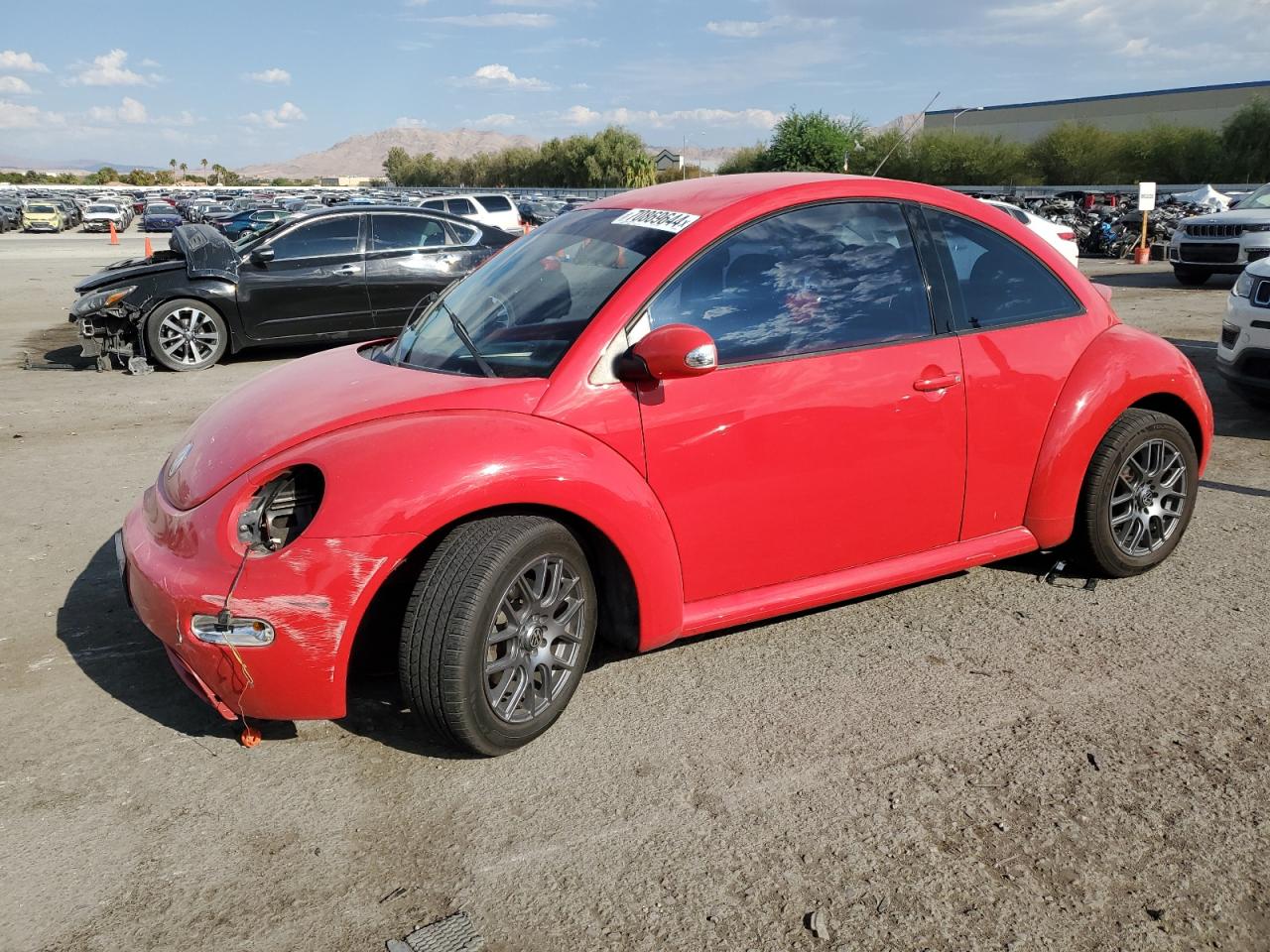 VOLKSWAGEN New Beetle 2003