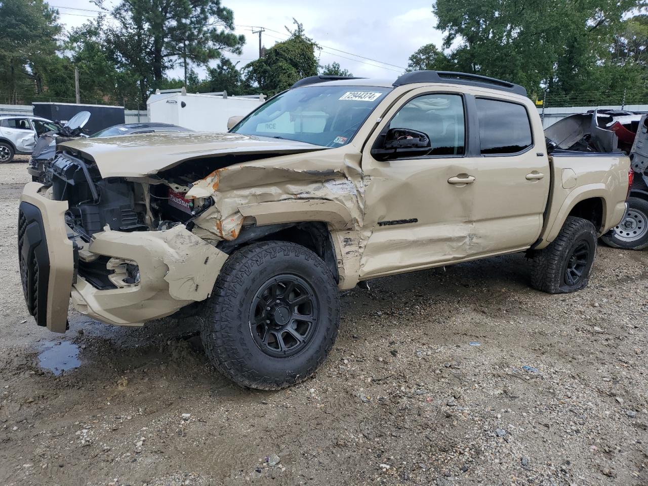 TOYOTA TACOMA 2018