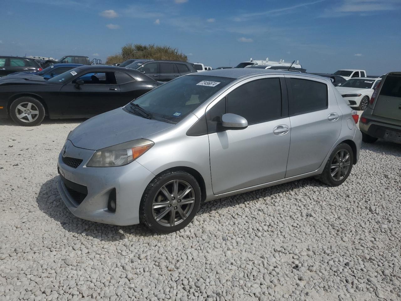 TOYOTA YARIS 2013