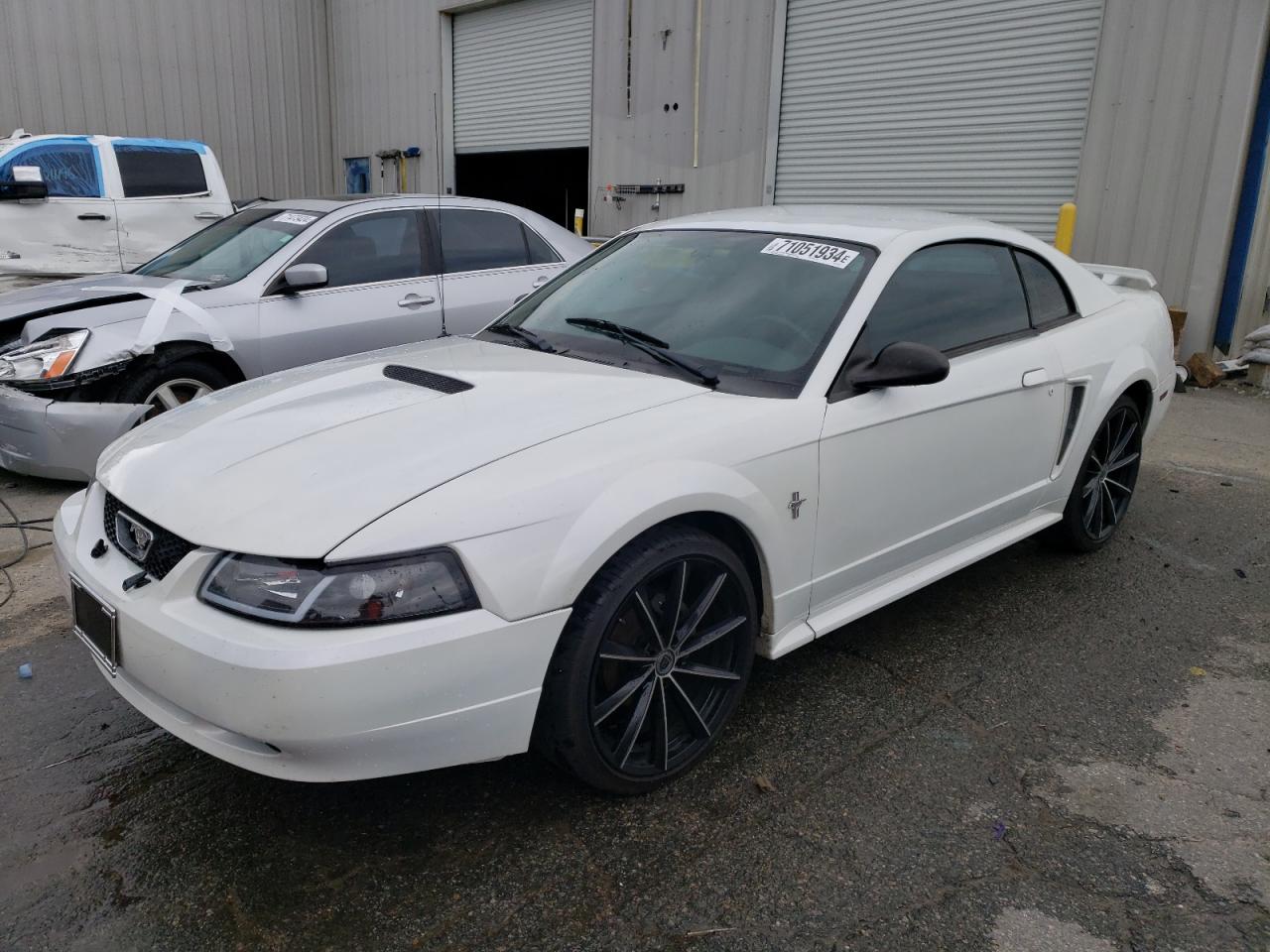 FORD MUSTANG 2002