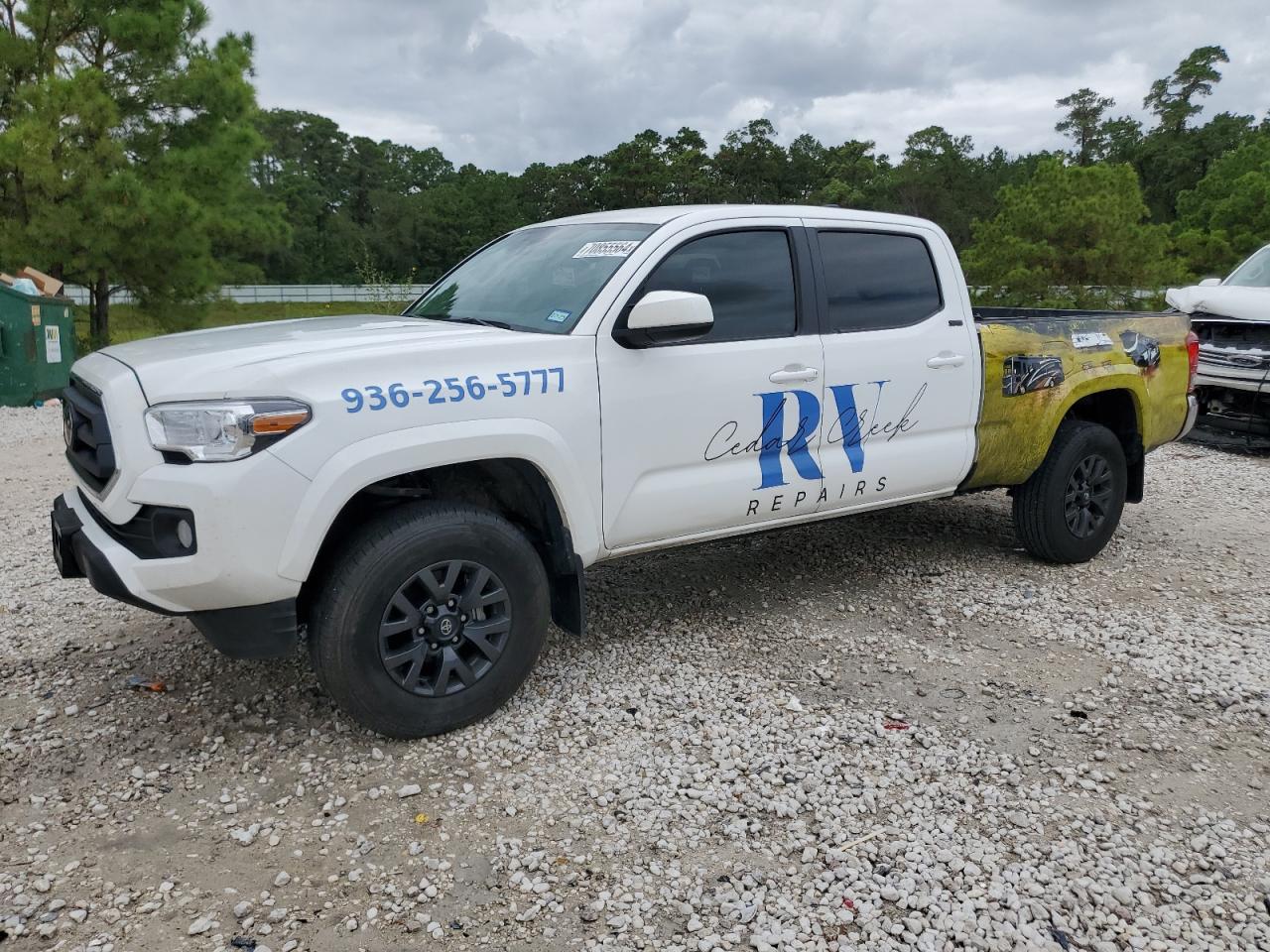 TOYOTA TACOMA DOU 2023