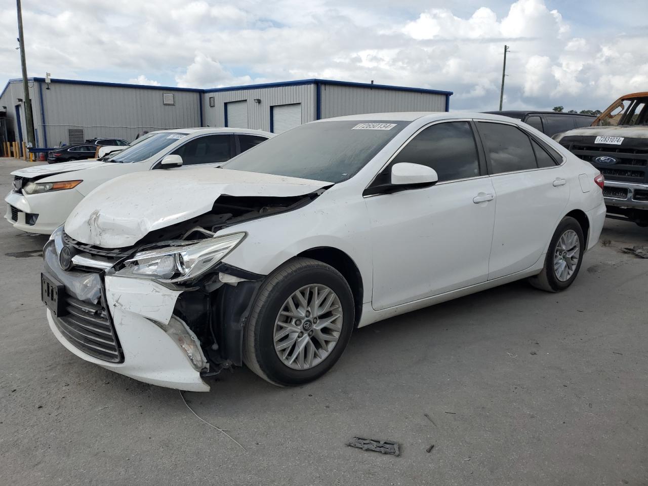 TOYOTA CAMRY LE 2016