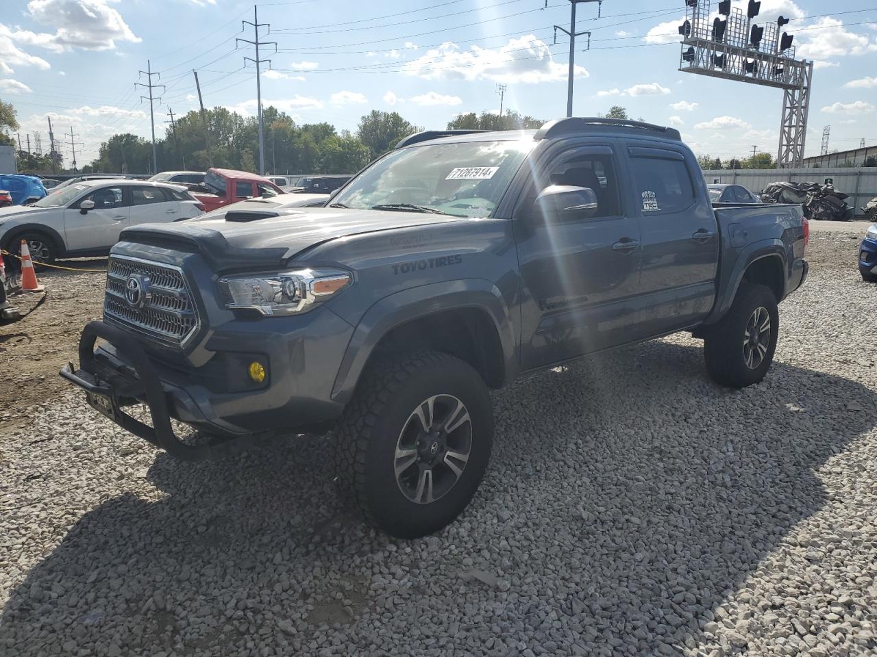TOYOTA TACOMA DOU 2017