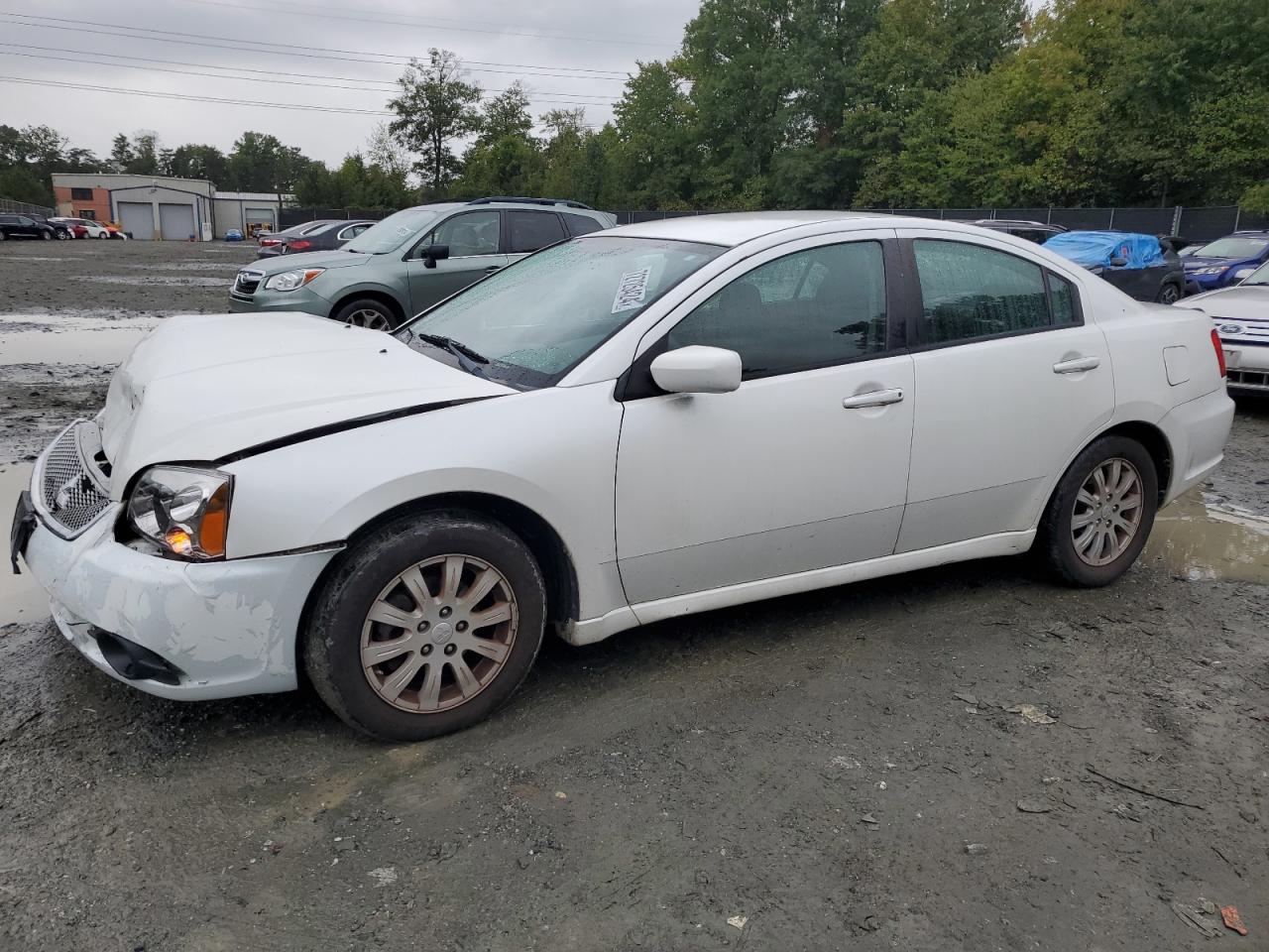 MITSUBISHI GALANT FE 2012