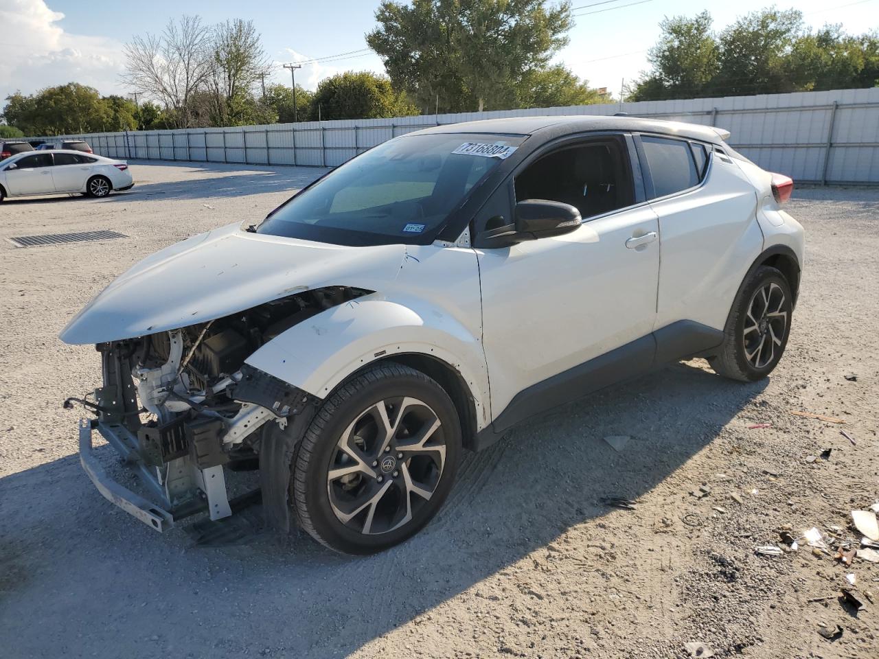 TOYOTA C-HR XLE 2019