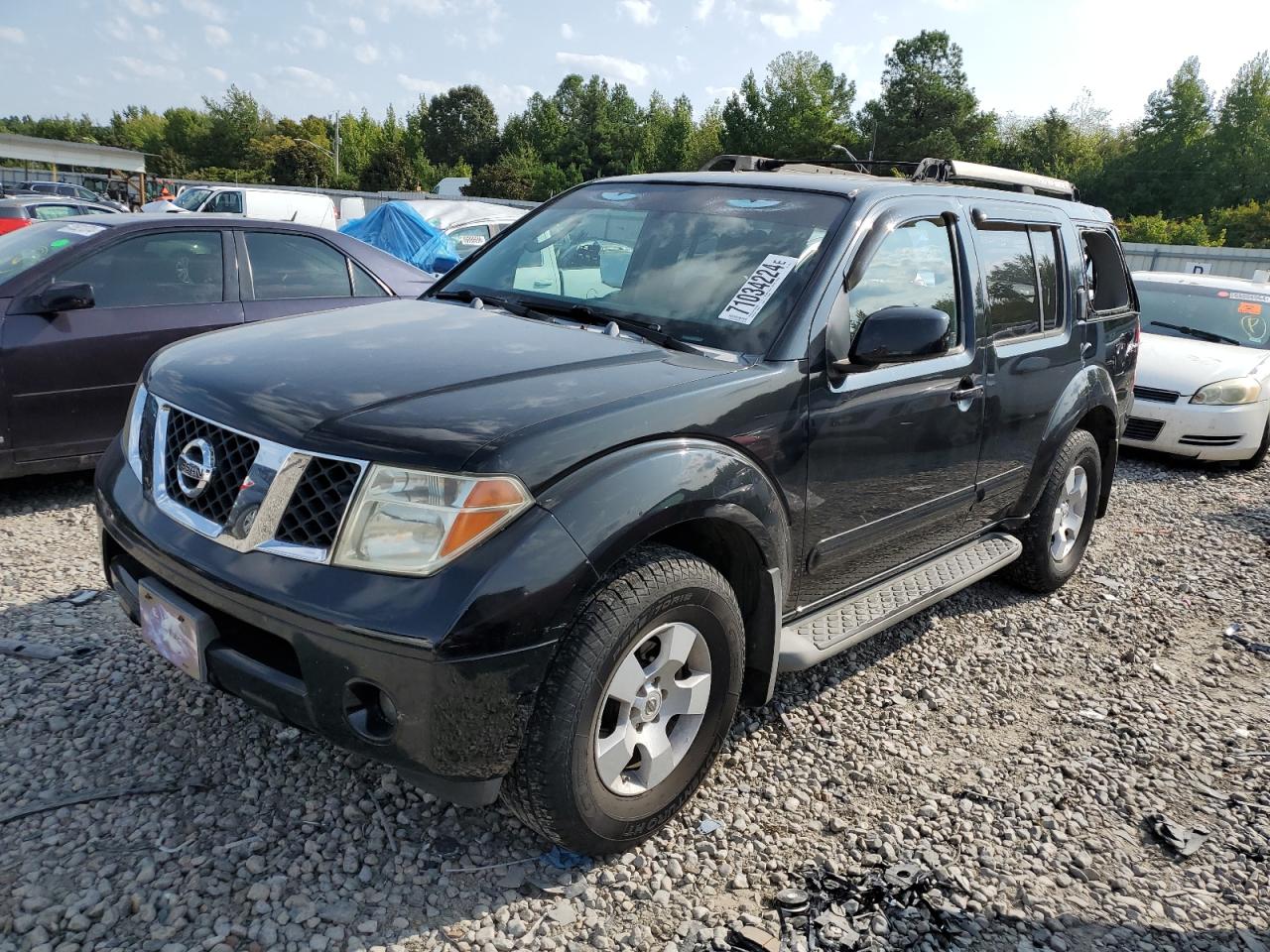 NISSAN Pathfinder 2005
