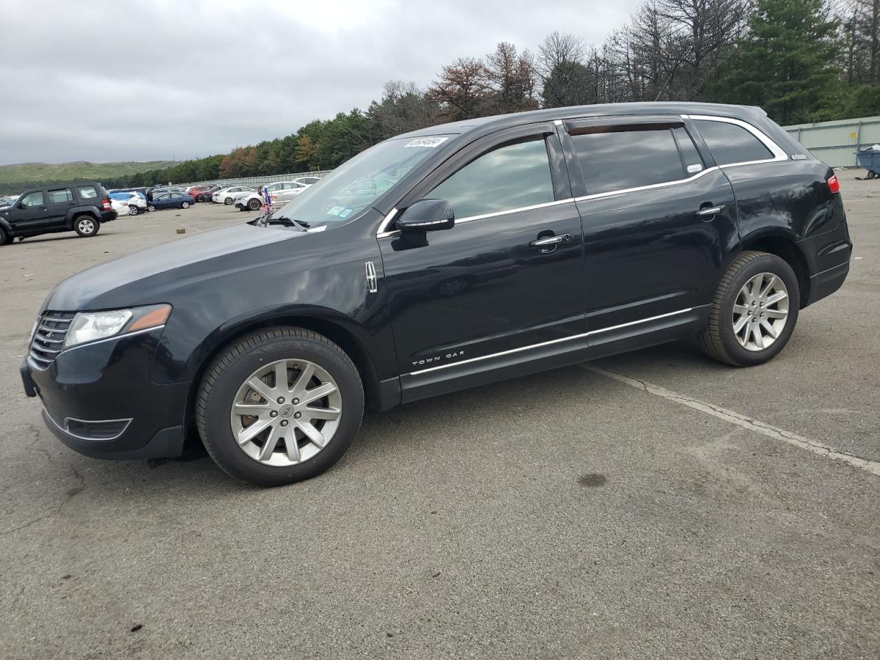 LINCOLN MKT 2019
