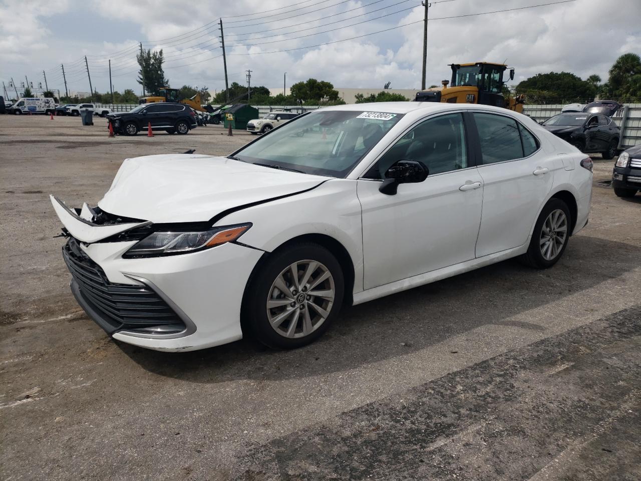 TOYOTA CAMRY LE 2023