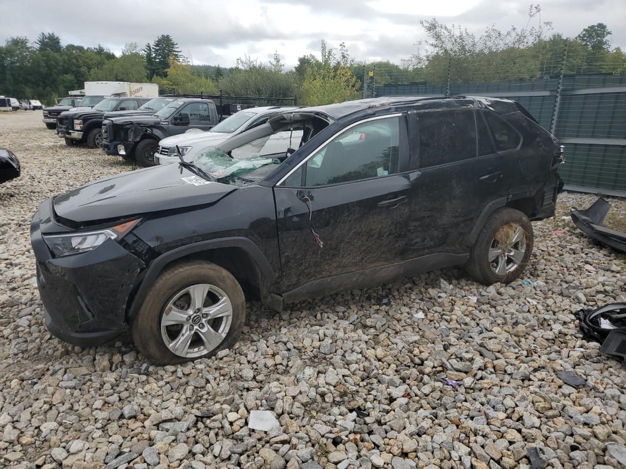 TOYOTA RAV4 XLE 2021