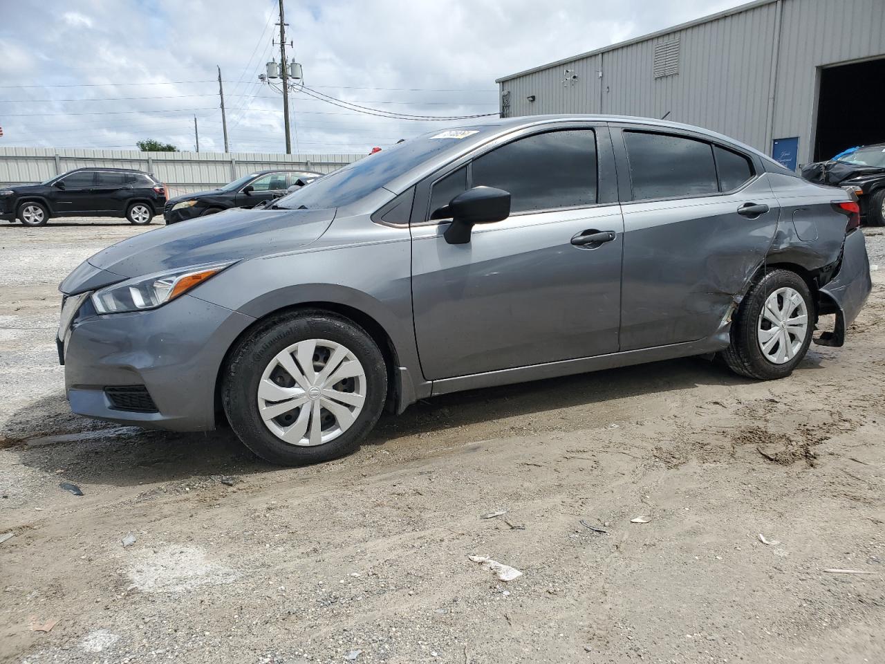 NISSAN VERSA S 2020
