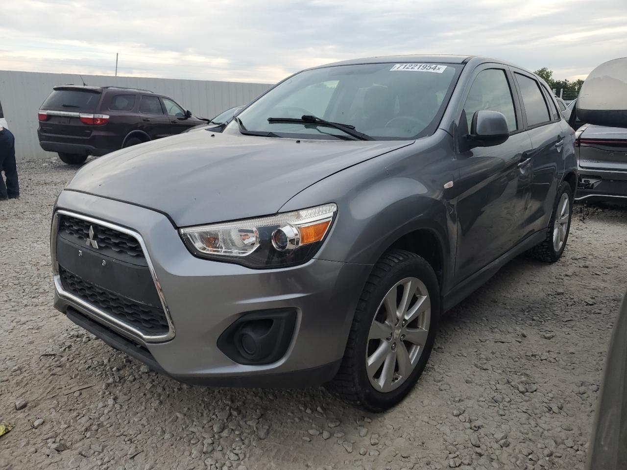 MITSUBISHI Outlander 2015