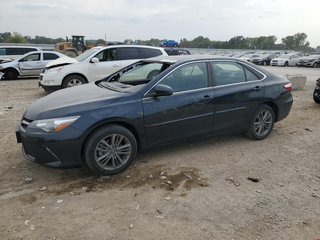 TOYOTA CAMRY LE 2017