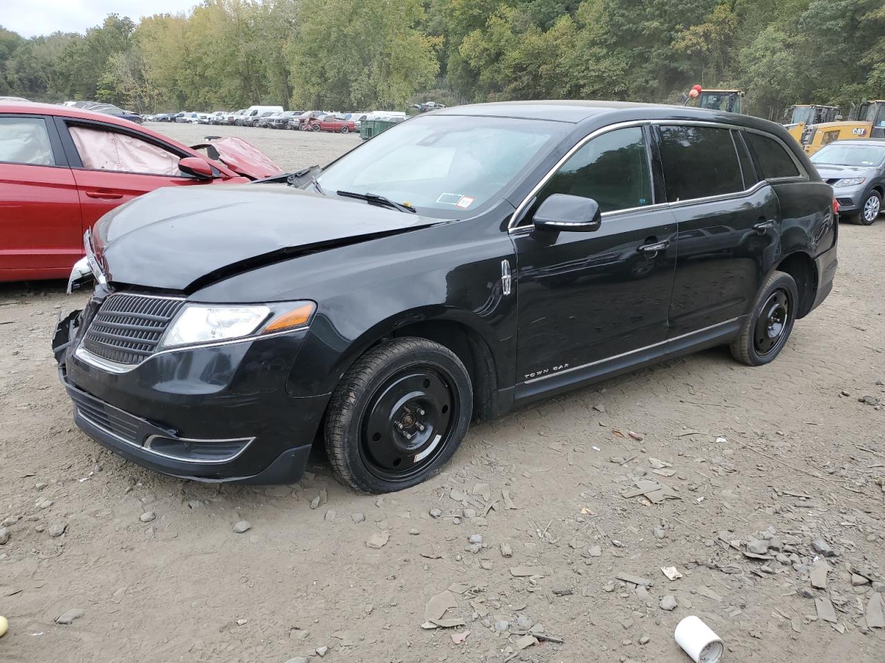 LINCOLN MKT 2015