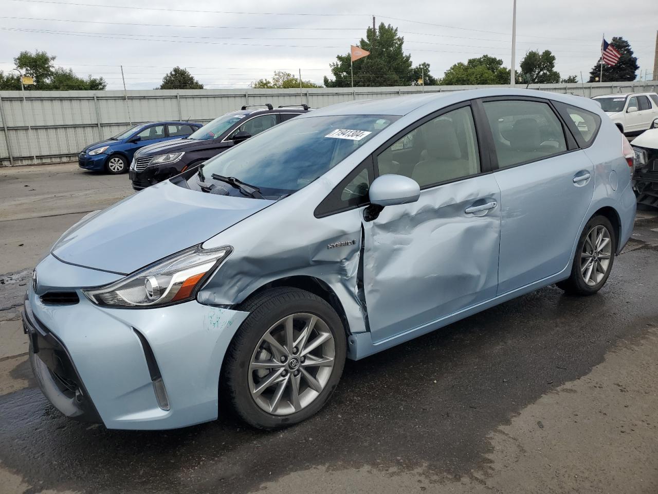 TOYOTA PRIUS V 2015