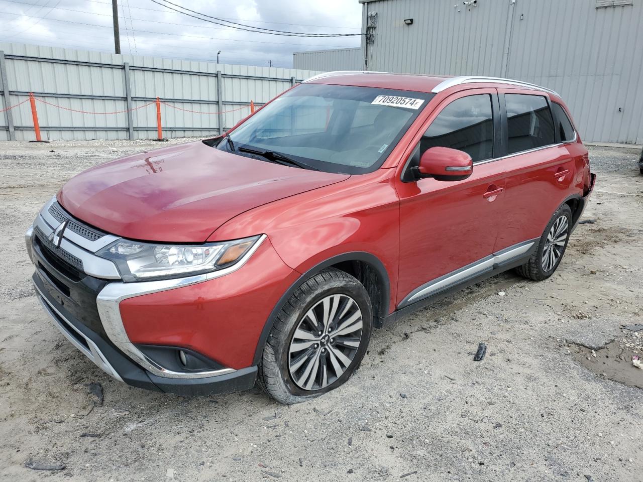MITSUBISHI OUTLANDER 2019