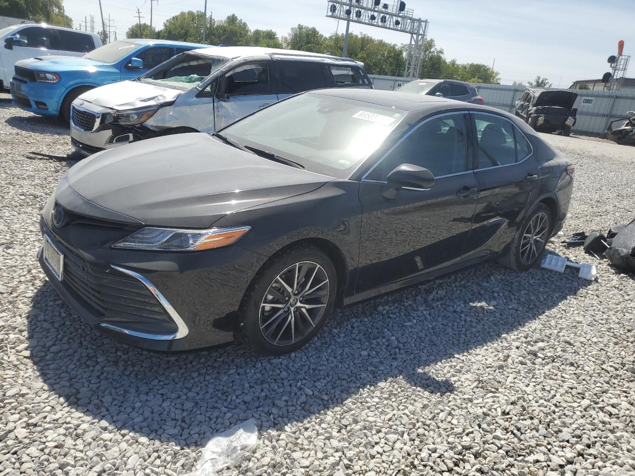 TOYOTA CAMRY XLE 2023