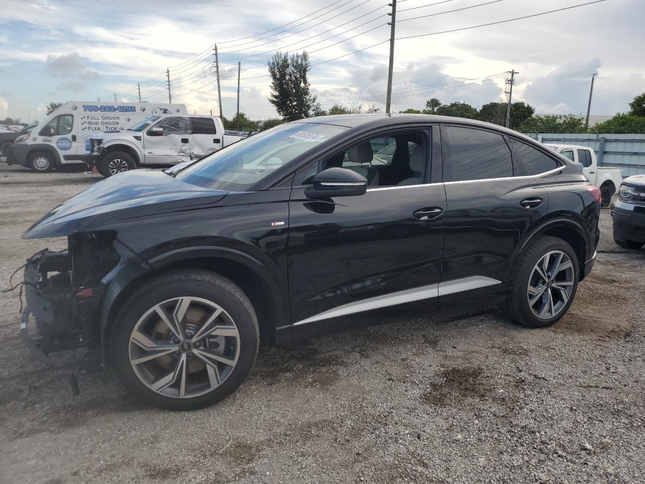 AUDI Q4 E-Tron 2023