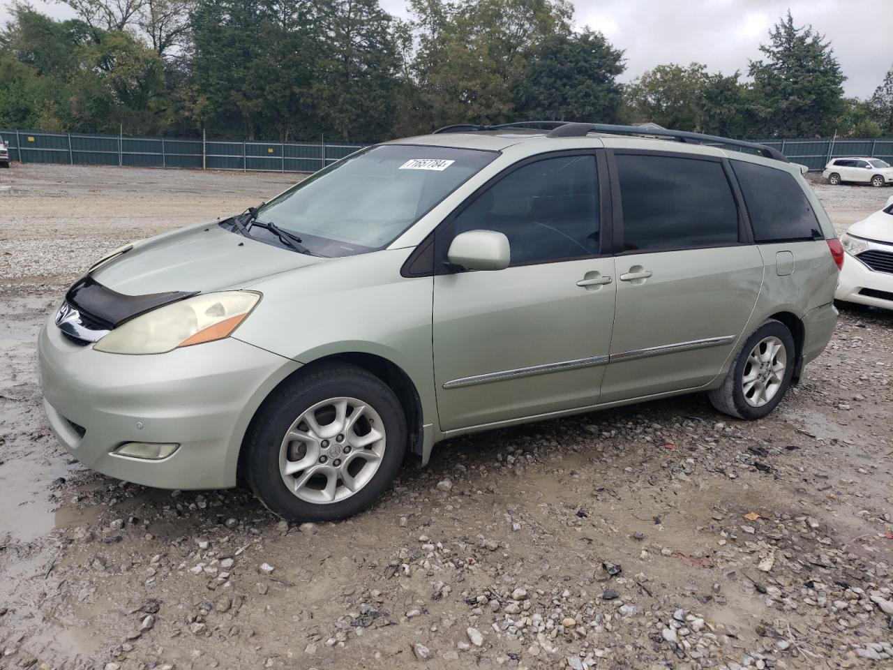 TOYOTA SIENNA XLE 2006