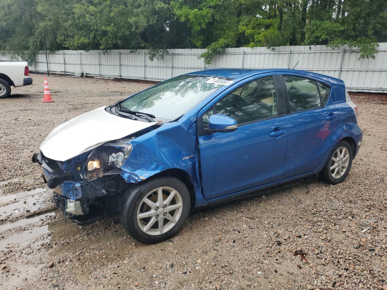 TOYOTA Prius C 2012