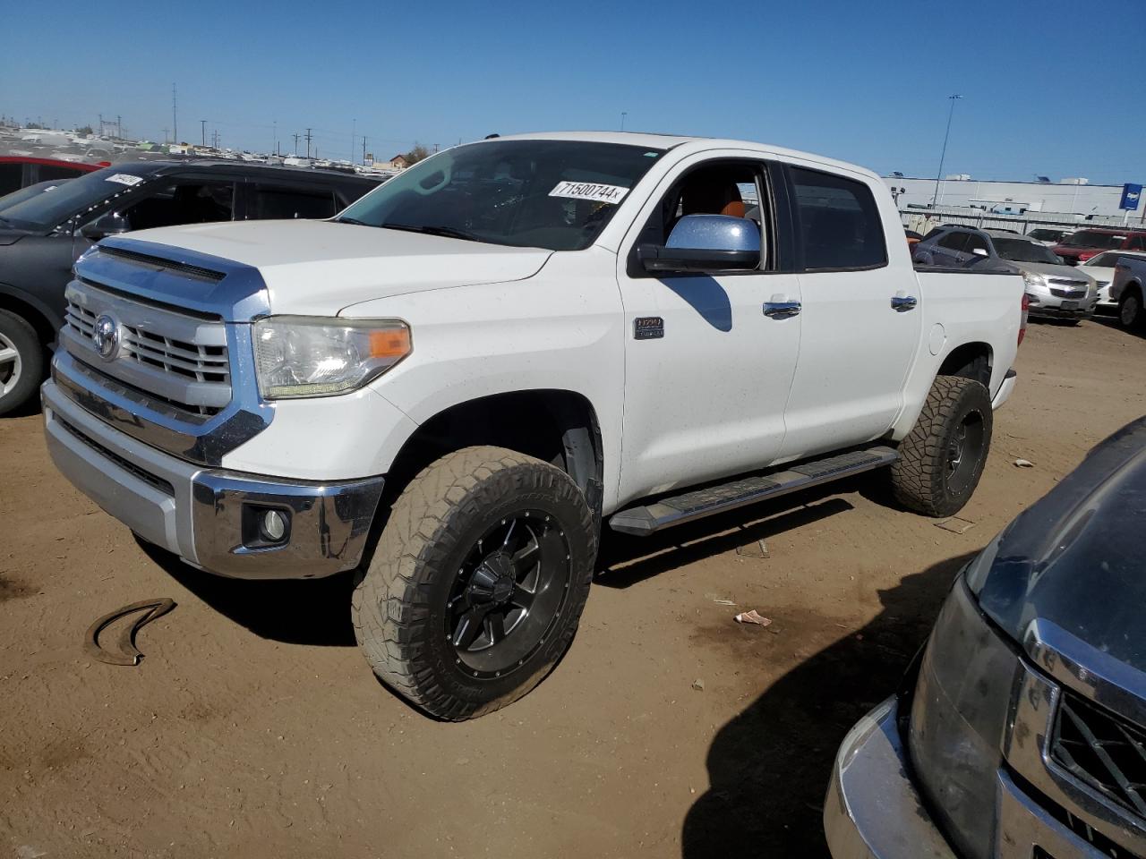 TOYOTA TUNDRA CRE 2015