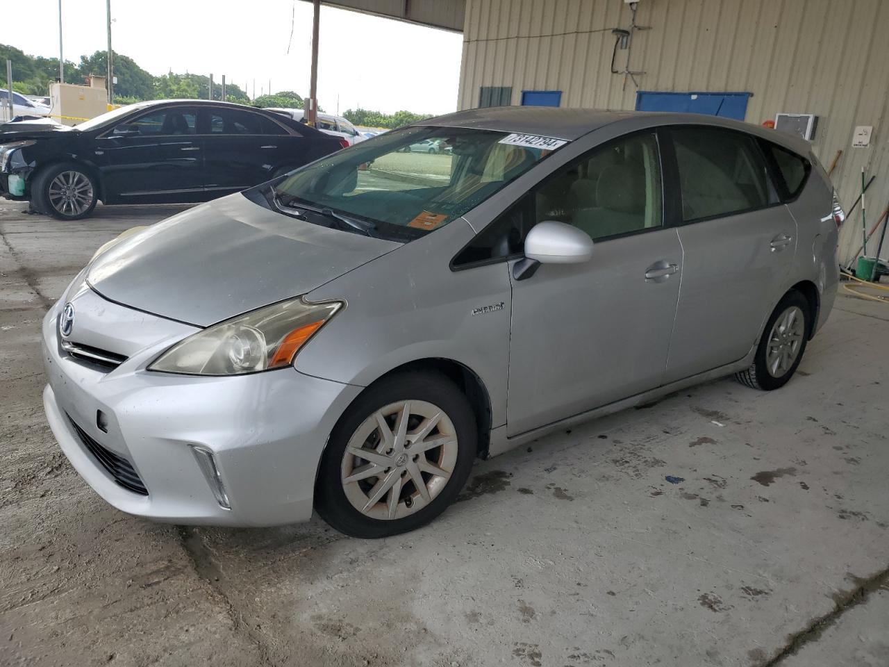 TOYOTA PRIUS V 2012