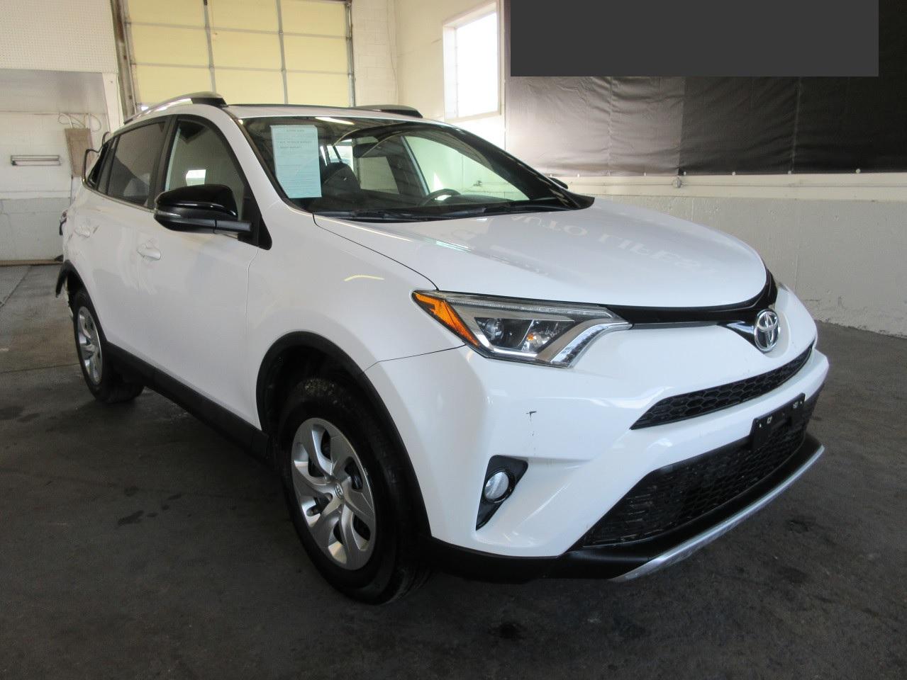 TOYOTA RAV4 SE 2016