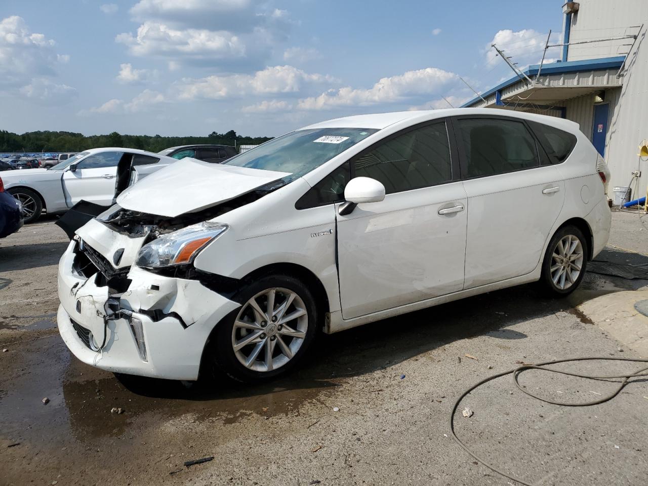 TOYOTA PRIUS V 2014