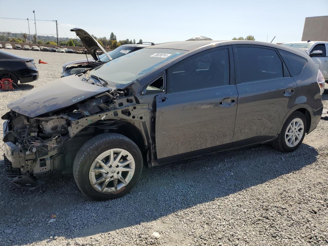 TOYOTA PRIUS V 2015