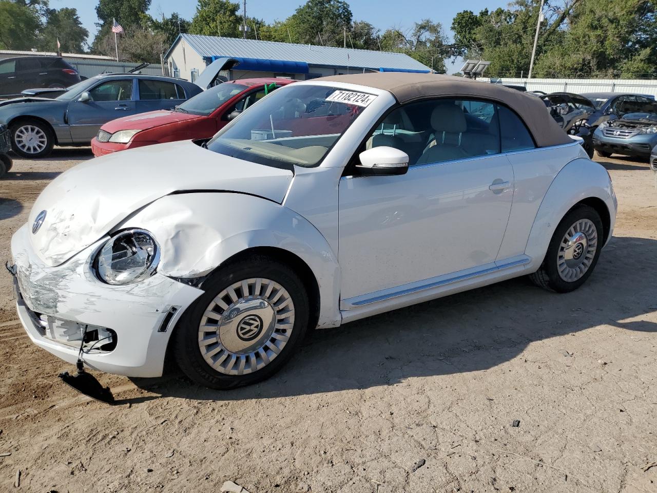 VOLKSWAGEN BEETLE CON 2013