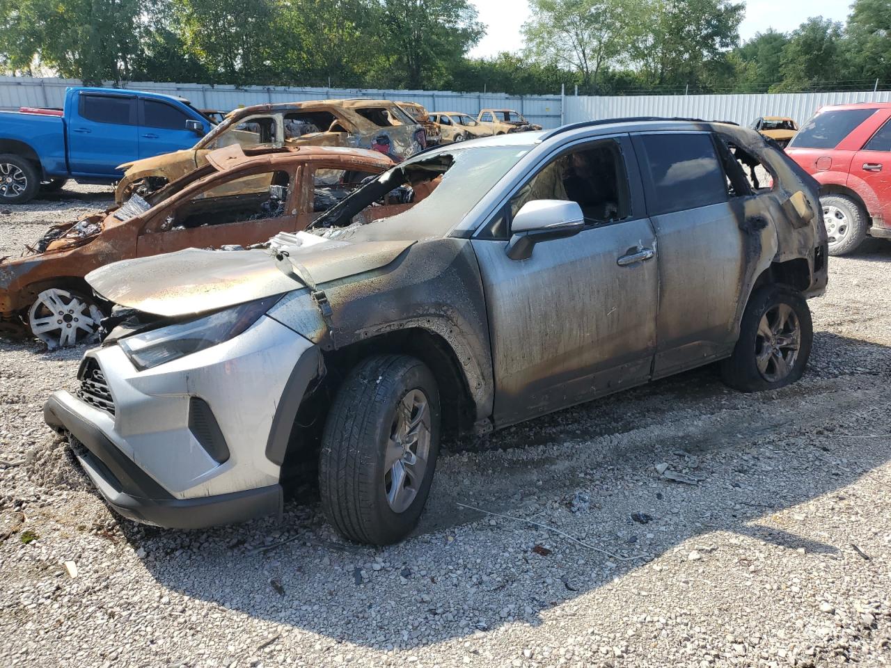 TOYOTA RAV4 XLE 2023
