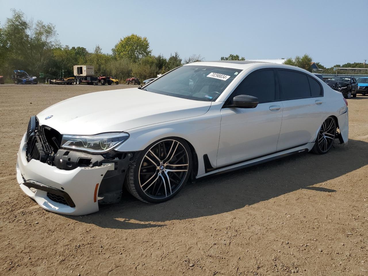 BMW 750 2016