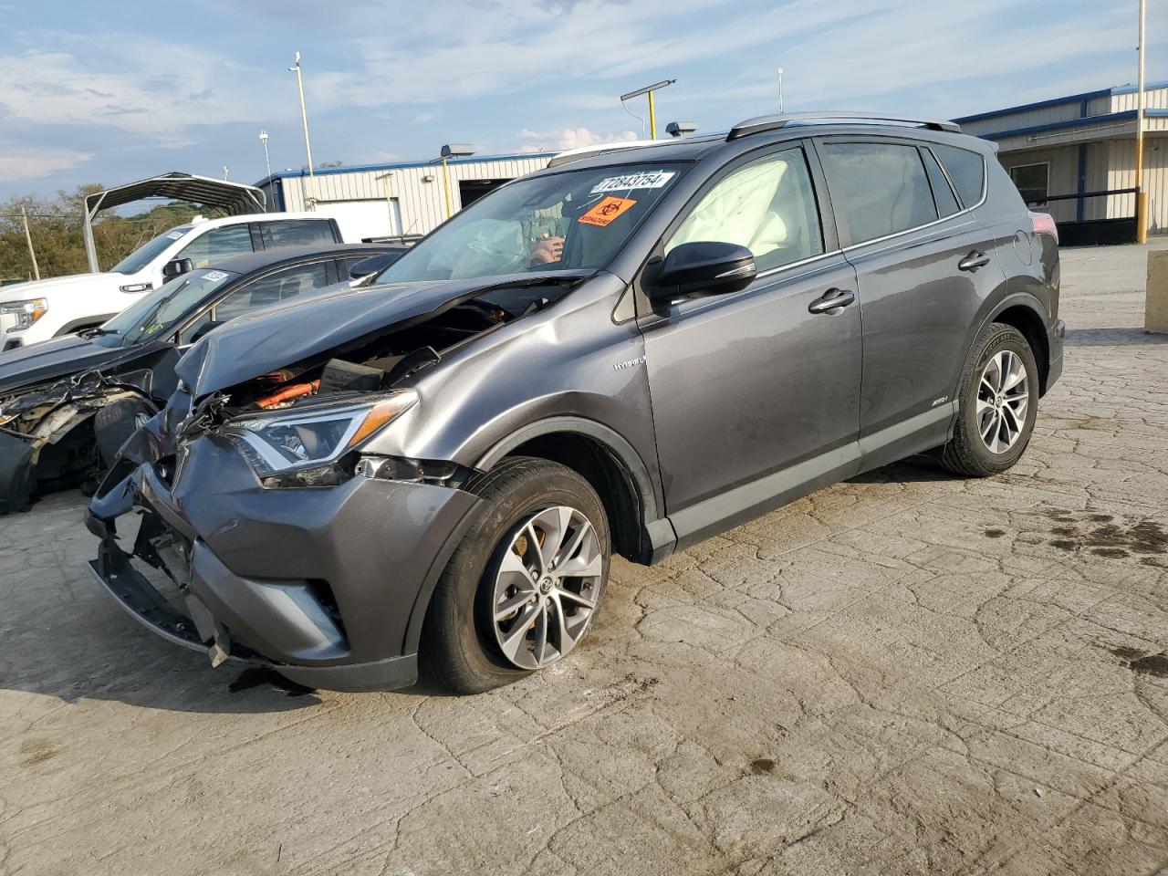 TOYOTA RAV4 HV LE 2017
